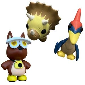 Jazwares Adopt Me Figures Roblox Dinosaurs Fossil Isle & Kangaroo Chase LOT Of 3